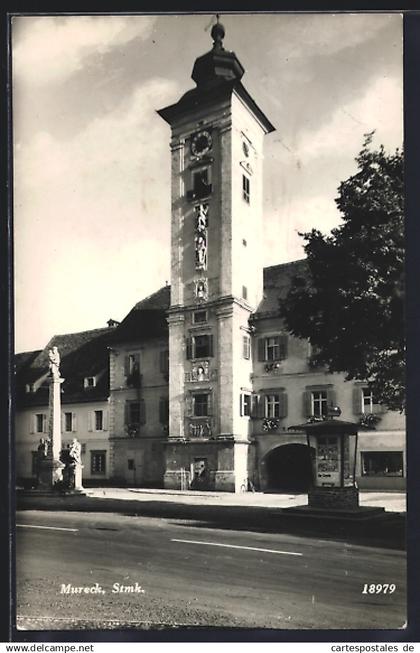 AK Mureck /Stmk., Blick zum Rathaus mit Denkmal