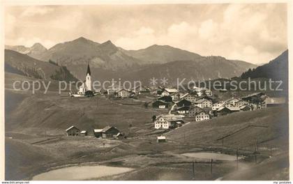 43119121 Berwang Tirol Ortsansicht mit Rotlechtal Berwang