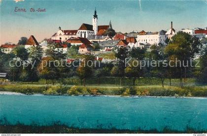 43109633 Enns Uferpartie am Fluss Ortsansicht mit Kirche Enns