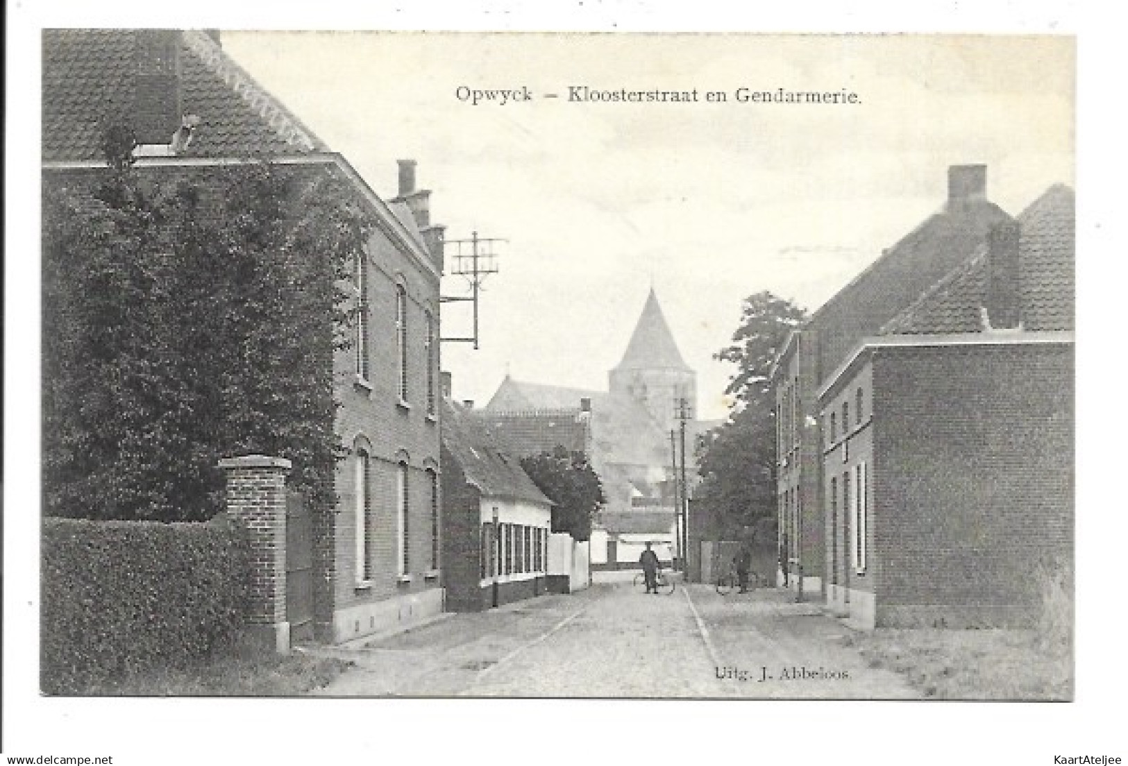 Opwijk - Kloosterstraat en gendarmerie.