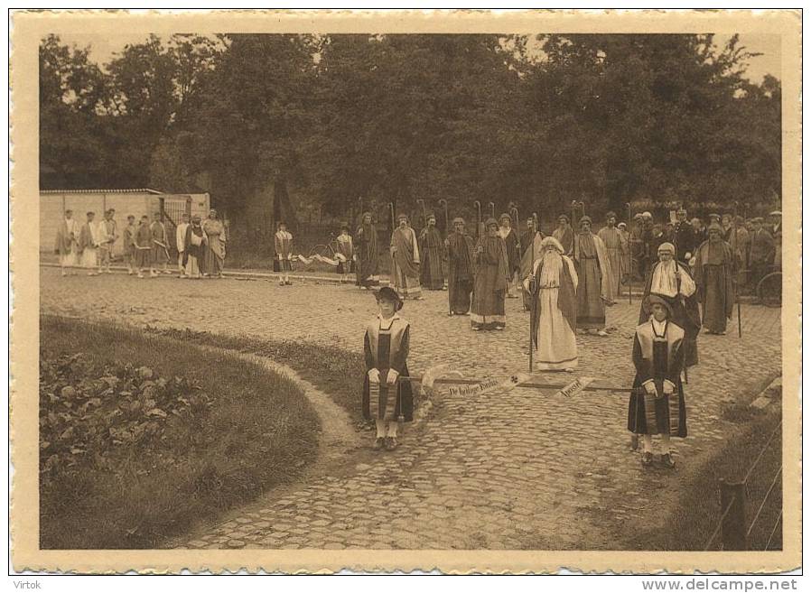 Opwijk : St. Paulus processie  : H.H. Petrus en Paulus met Apostelen en Discipelen   ( groot formaat )