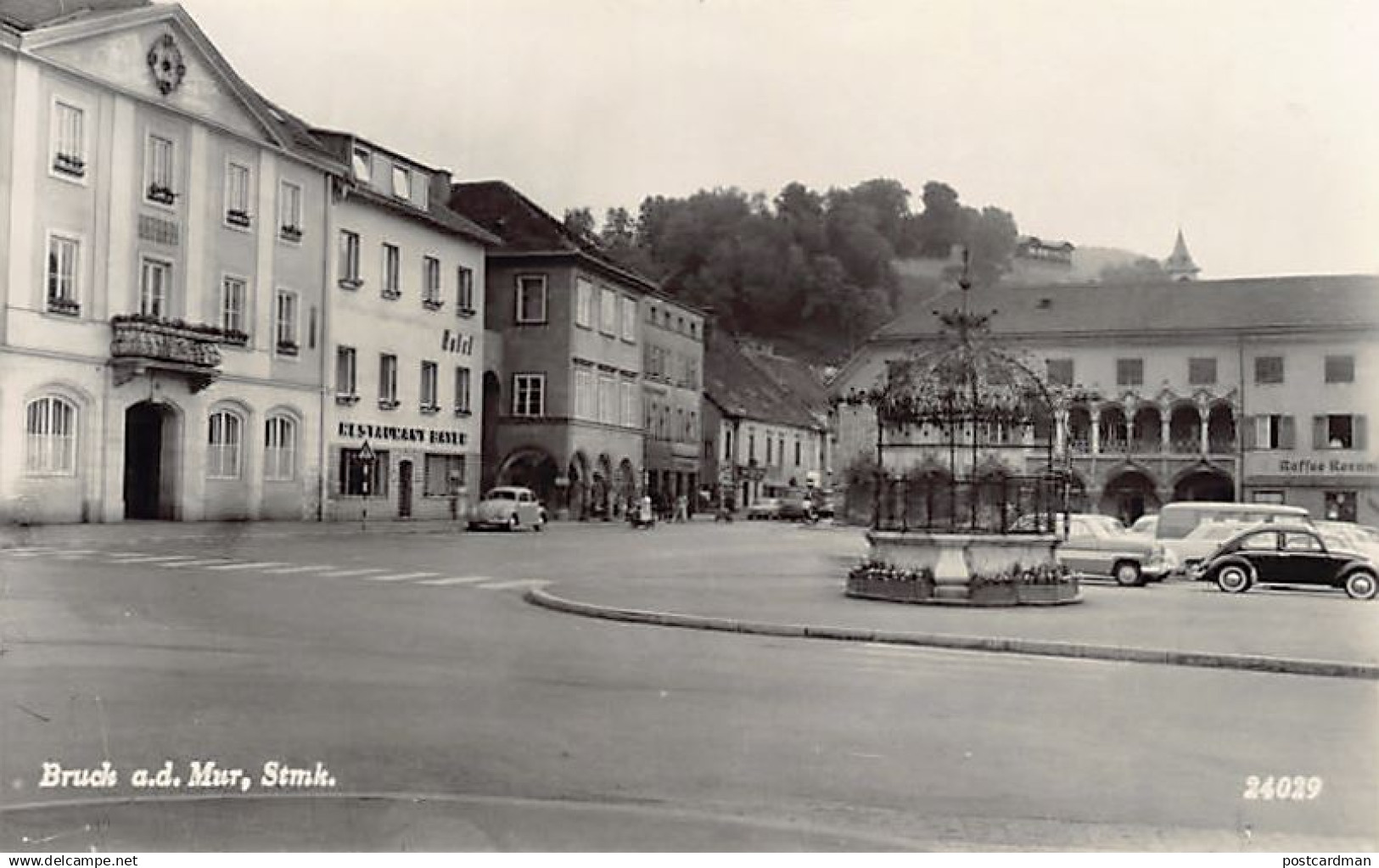 Österreich - Bruck an der Mur (ST) Altstadt - Eiserner Brunnen - Restaurant Bayer