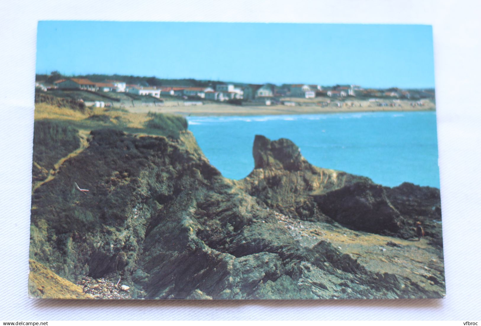 P436, Cpm 1985, Bretignolles sur mer, les rochers et la plage de la Parée, Vendée 85