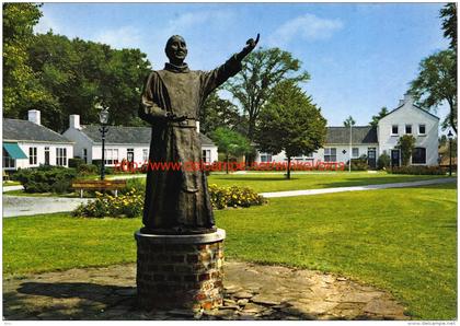 Standbeeld de Monnik - Schiermonnikoog