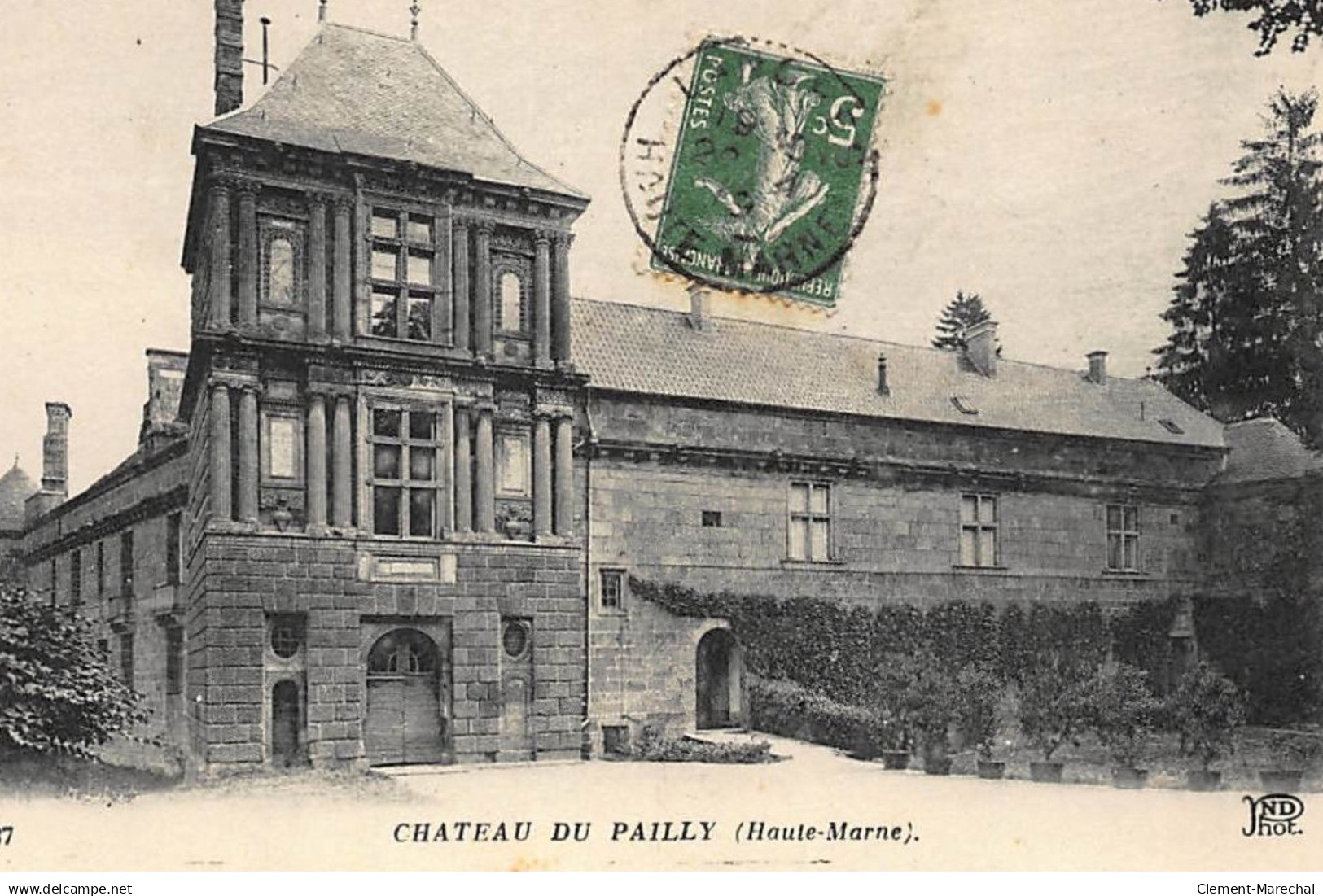 PAILLY : chateau du pailly - tres bon etat