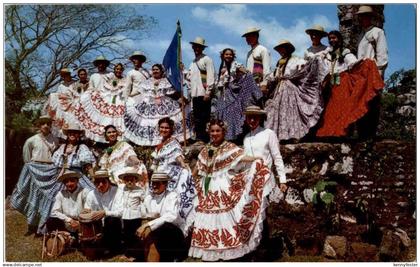 Panama - Folklore entertainers