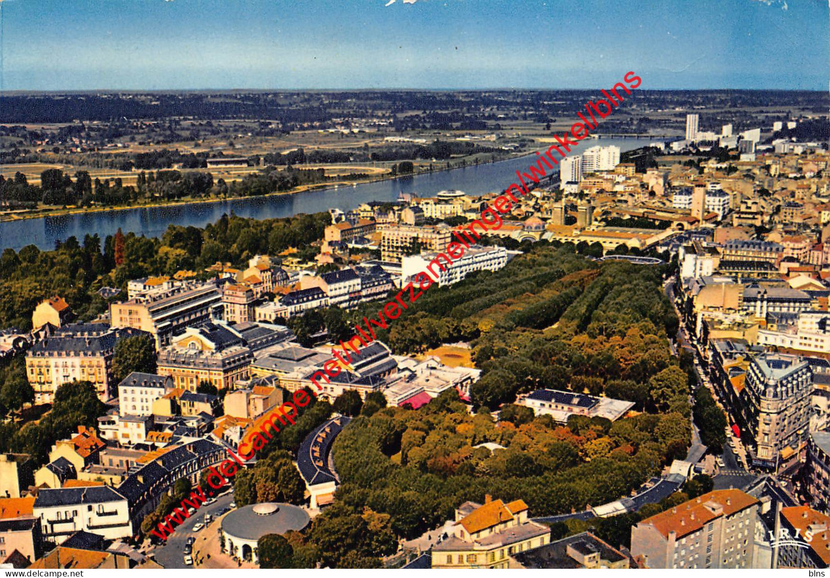 Panorama - Vichy et son lac - Vichy - (3) Allier