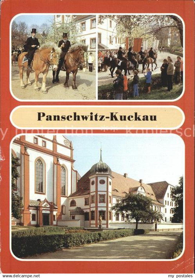 Panschwitz-Kuckau Maenner zu Pferde und Pferdeumzug