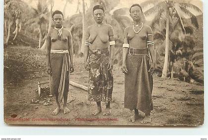 Papouasie-Nouvelle-Guinée -  Topless Natives