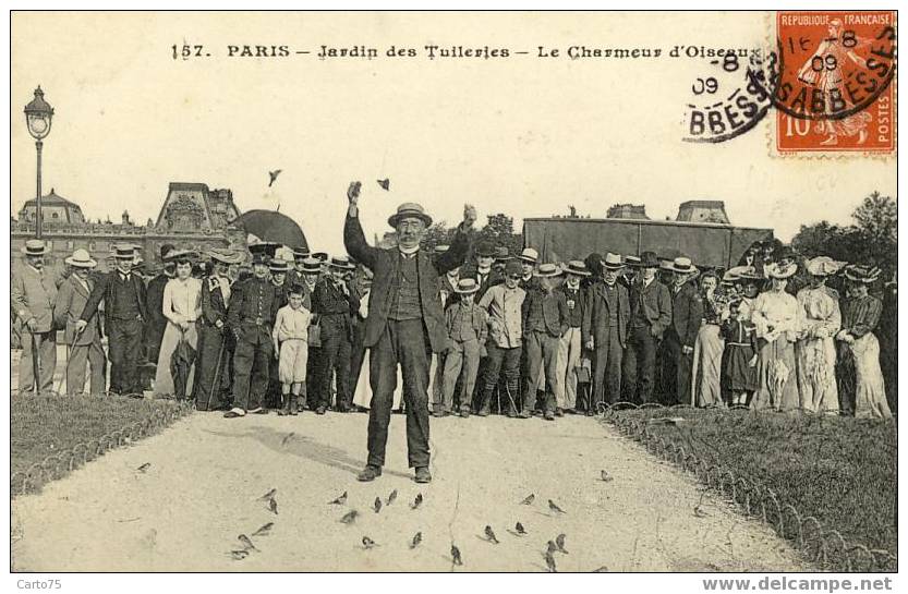 PARIS 01 - Le charmeur d'oiseaux