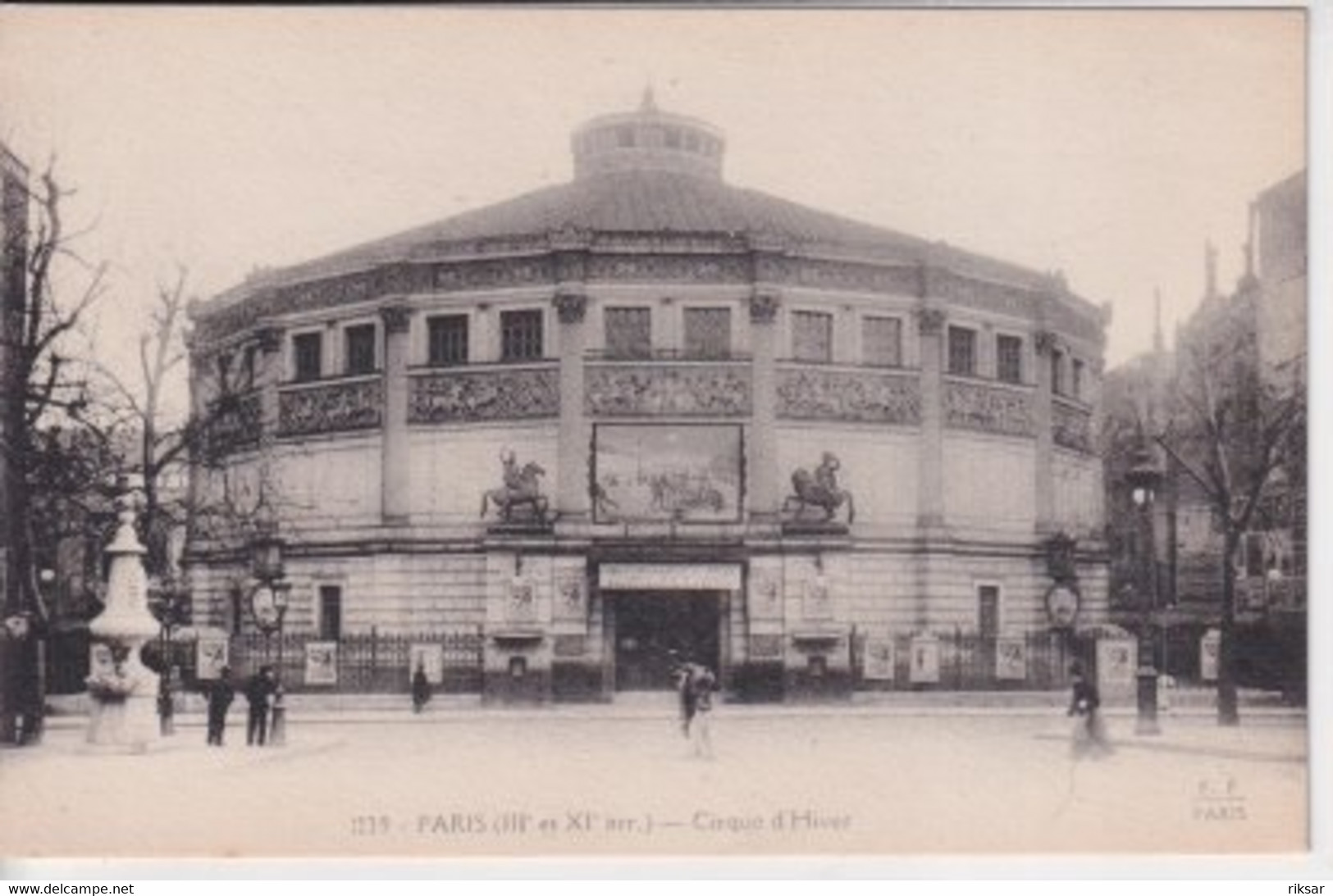 PARIS(11 em ARRONDISSEMENT) CIRQUE