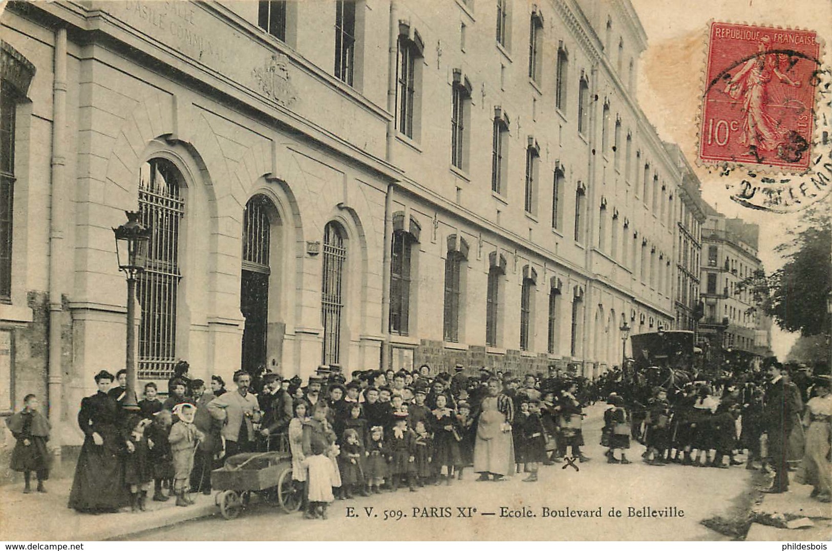 PARIS  11 eme arrondissement   école et boulevard de Belleville