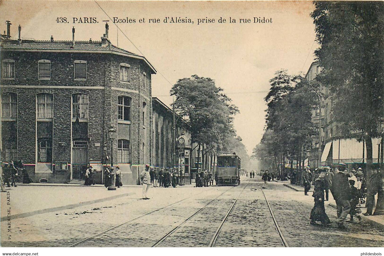 PARIS  14 eme arrondissement  école et rue d ' Alesia  ( tramway)