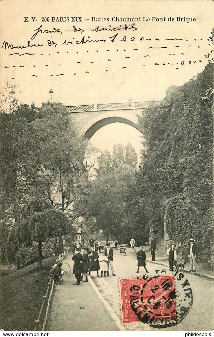 PARIS  19 arrondissement  BUTTES CHAUMONT    le pont de briques