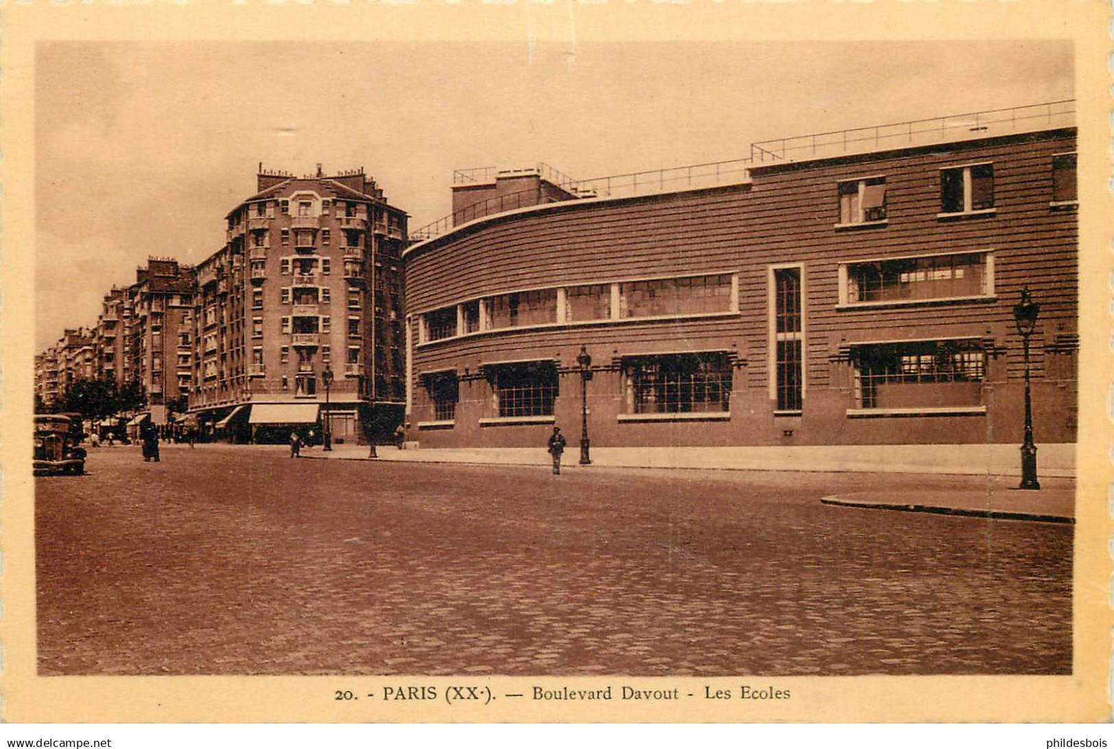 PARIS 20 ARRONDISSEMENT  boulevard Davout  les écoles