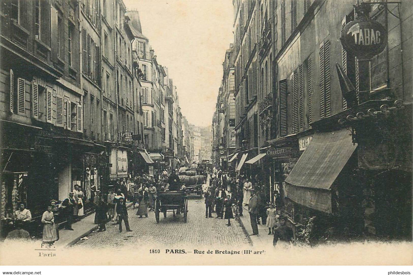 PARIS 3eme arrondissement   la rue de Bretagne