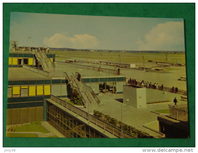 PARIS-AEROPORT DE PARIS ORLY VUE SUR LES TERRASSES ET LES PISTES