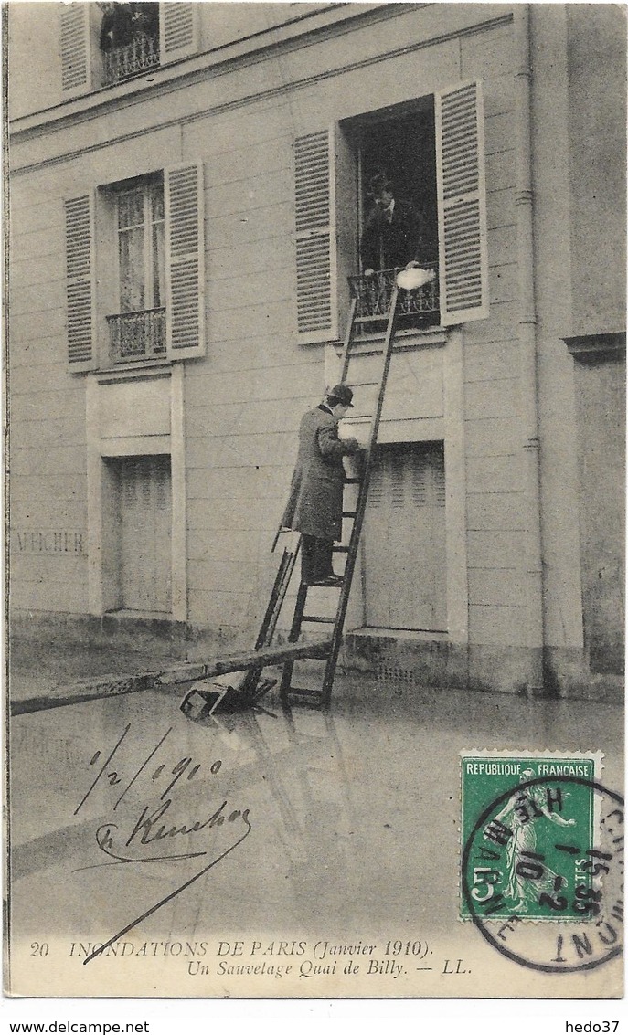 Paris - Inondations 1910 - Un Sauvetage Quai de Billy