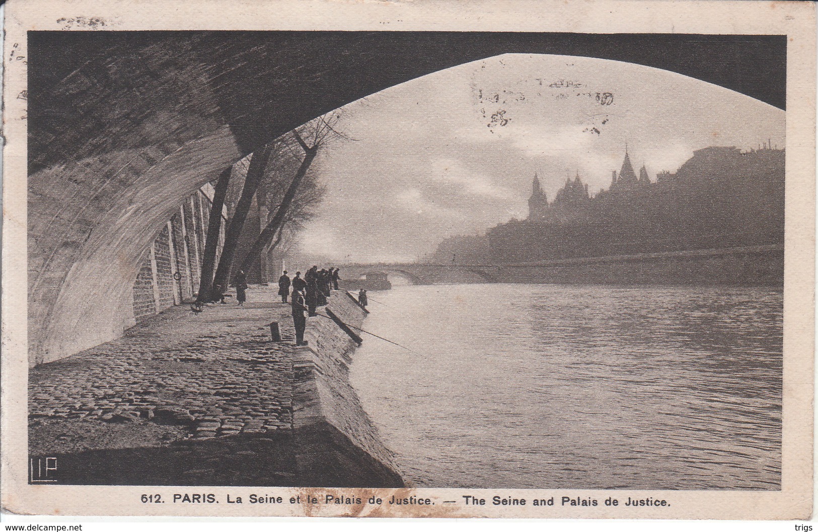 Paris - la Seine et le Palais de Justice