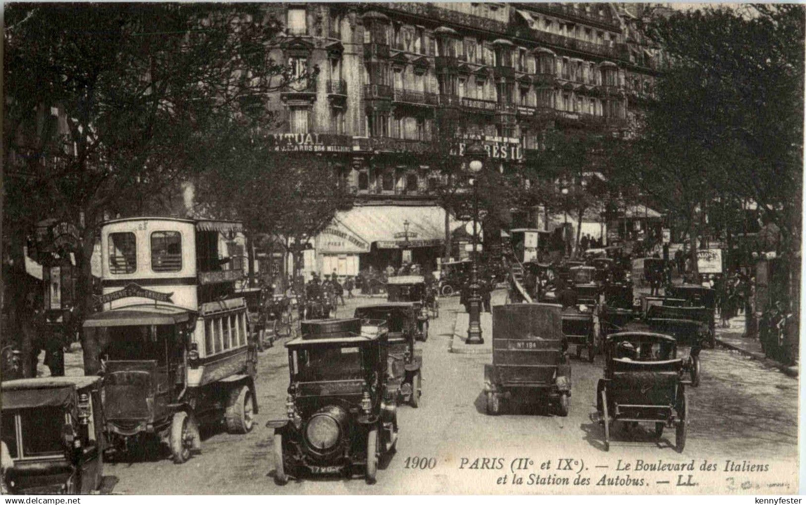 Paris - Le Boulevard des Italiens - Bus Auto