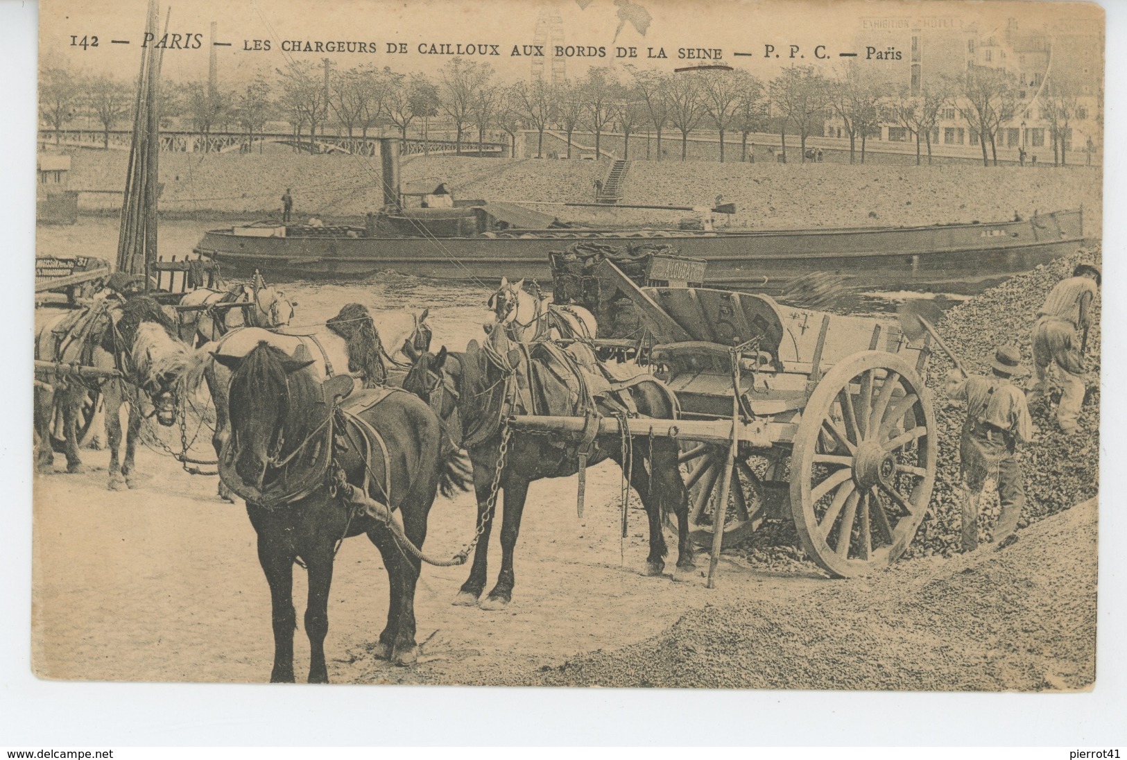 PARIS - Les chargeurs de cailloux aux bords de la Seine ( attelages chevaux )