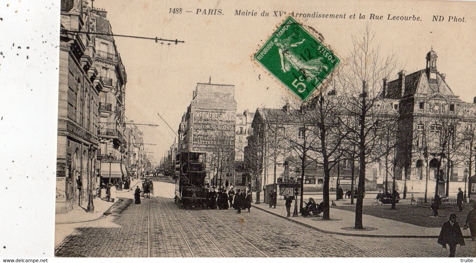 PARIS MAIRIE DU 15 E ARRONDISSEMENT ET LA RUE LECOURBE