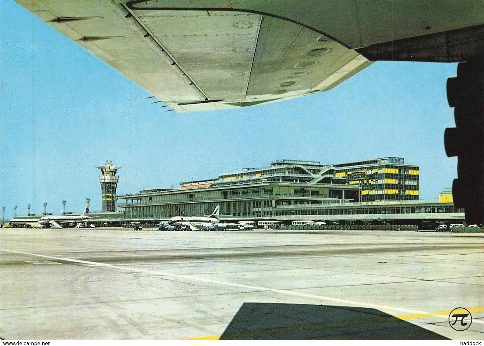 PARIS - ORLY : L'AEROGARE SUD ET LA TOUR DE CONTROLE