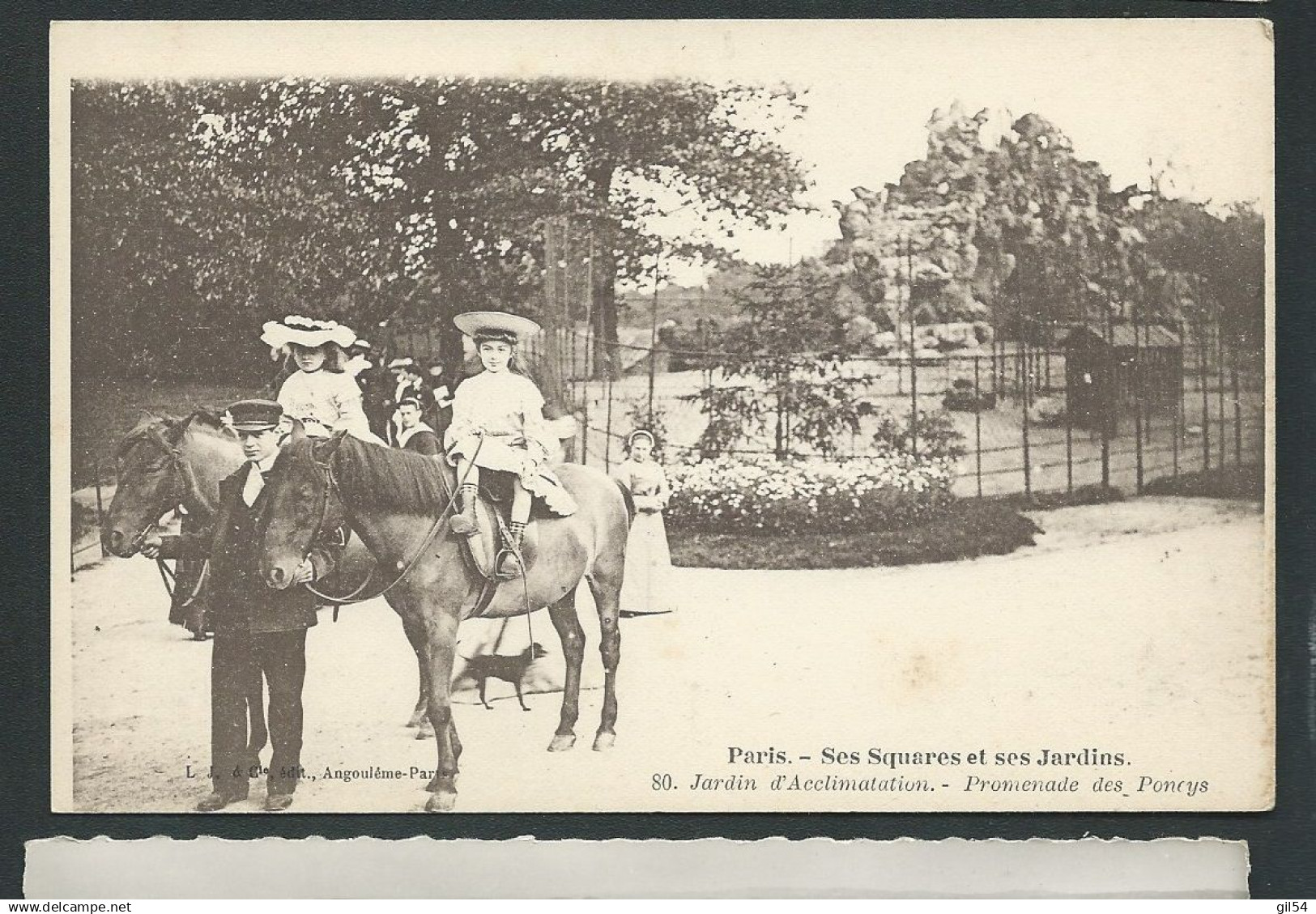 Paris - ses squares et ses jardins - 80 - jardin d'acclimatation - promenade des Poncys-   maca 4911