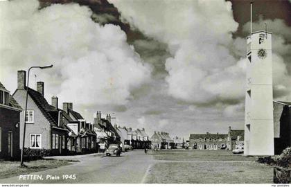 Petten aan Zee Schagen NL Plein 1945 Kirchturm