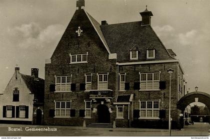 Nederland, BOXTEL, Gemeentehuis (1950s) Ansichtkaart