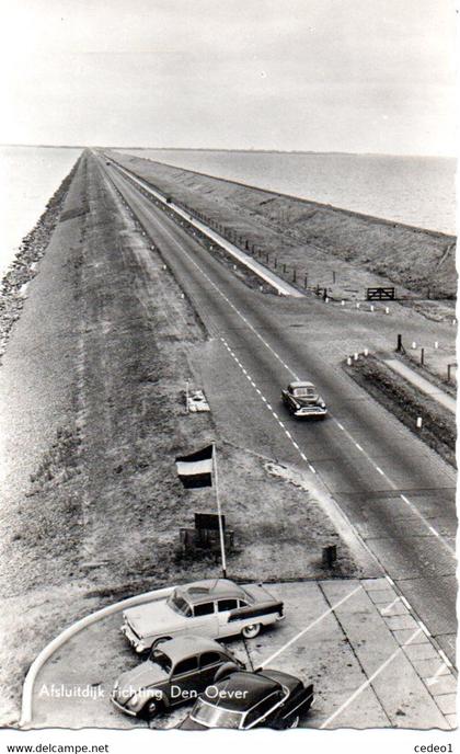 AFSLUITDIJK RICHTING DEN OEVER  AVEC UNE VOITURE ARIANE