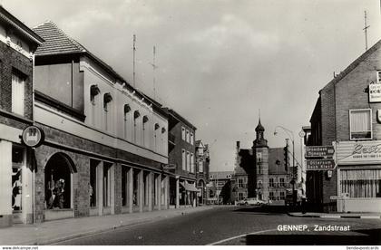 Nederland, GENNEP, Zandstraat (1960s) Ansichtkaart