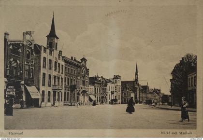 Helmond // Markt met Stadhuis 19?? Lichte streep midden