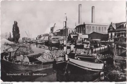Suikerfabriek V. C. S. - Zevenbergen - & boat, industry
