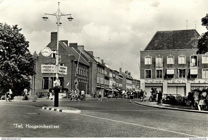 Nederland, TIEL, Hoogeindsestraat, Wegwijzer (1970) Ansichtkaart