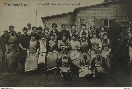 Uden (N-Br.) Vluchtoord Uden (Belgische Vluchtelingen WW1) No. 9 - Vrouwelijk Personeel voor een Eetzaal  19??