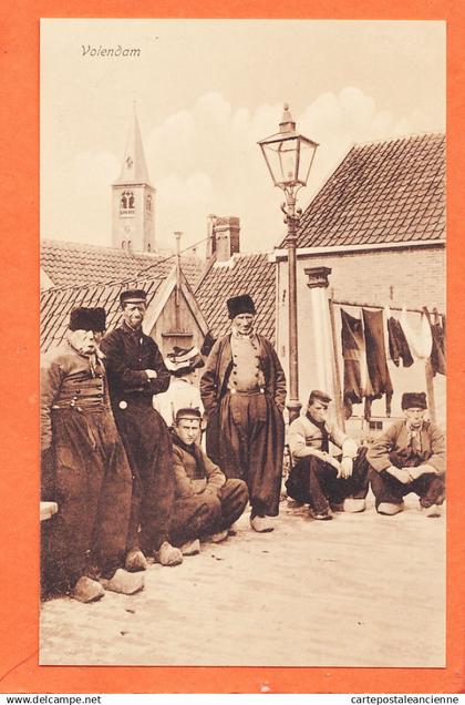 05933 / VOLENDAM Noord-Holland Groep Volendamse mannen in klederdracht 1910s WEENENK SNEL den Haag Vol. 60