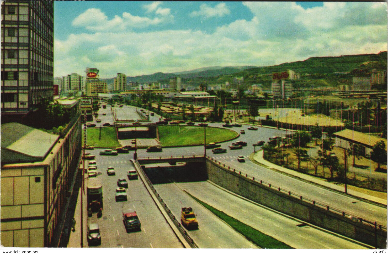 PC VENEZUELA, CARACAS, PLAZA VENEZUELA, Modern Postcard (b43677)