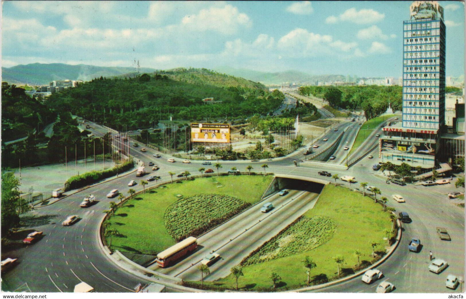 PC VENEZUELA, PLAZA VENEZUELA, CARACAS, Modern Postcard (b43675)