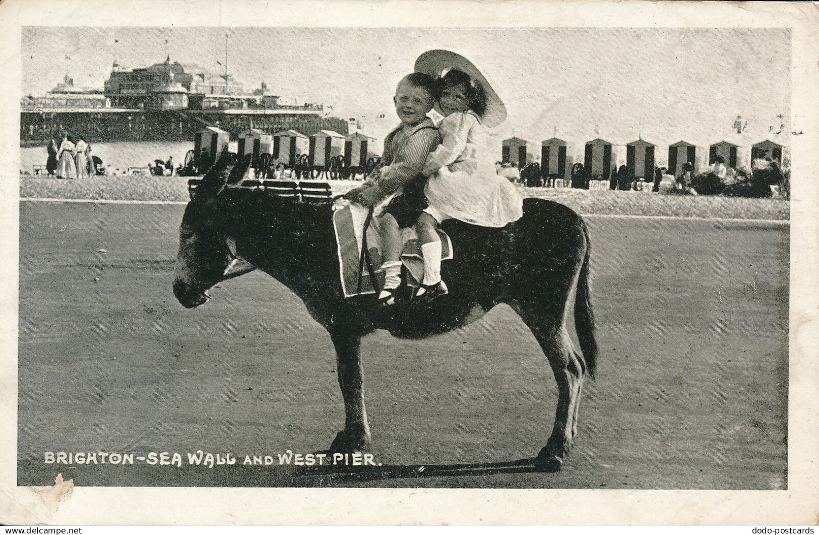 PC62090 Brighton. Sea Wall and West Pier. Brighton Palace. 1911