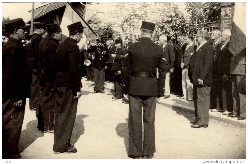 PHOTO   (95)    ERMONT EAUBONNE 14 JUILLET 1947 (photo H DUBOIS  ermont)