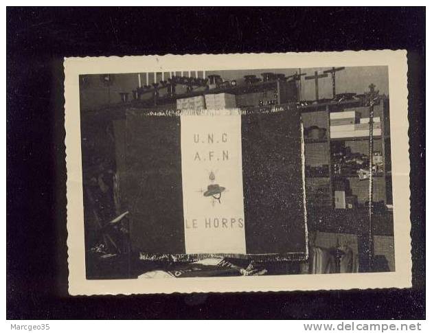 photo format 8,9 X 12,8 cms drapeau des anciens combattants de le horps prise dans le magasin du fabricant à rennes