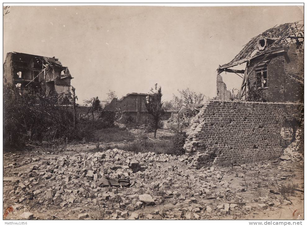 Photo LANGEMARK-POELKAPELLE ?? - bâtiments détruits (A10, ww1, wk1)