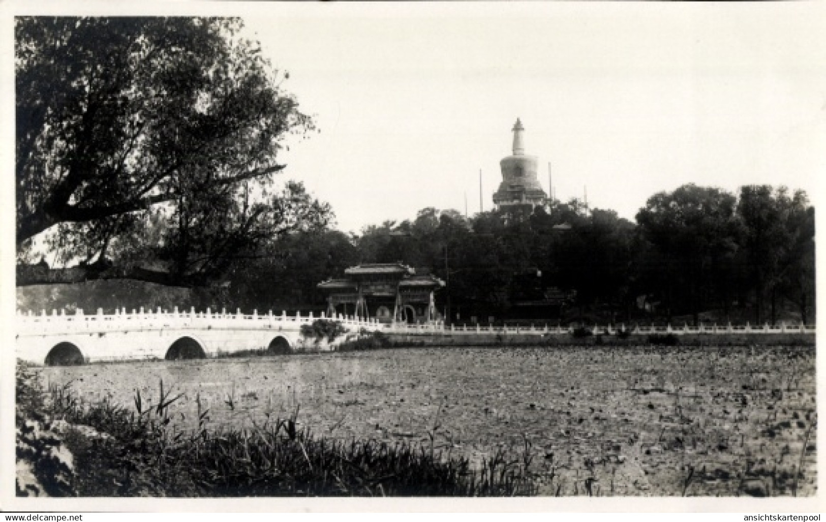 Photo Peking Peking China, Winterpalast, Brücke, Dagoba