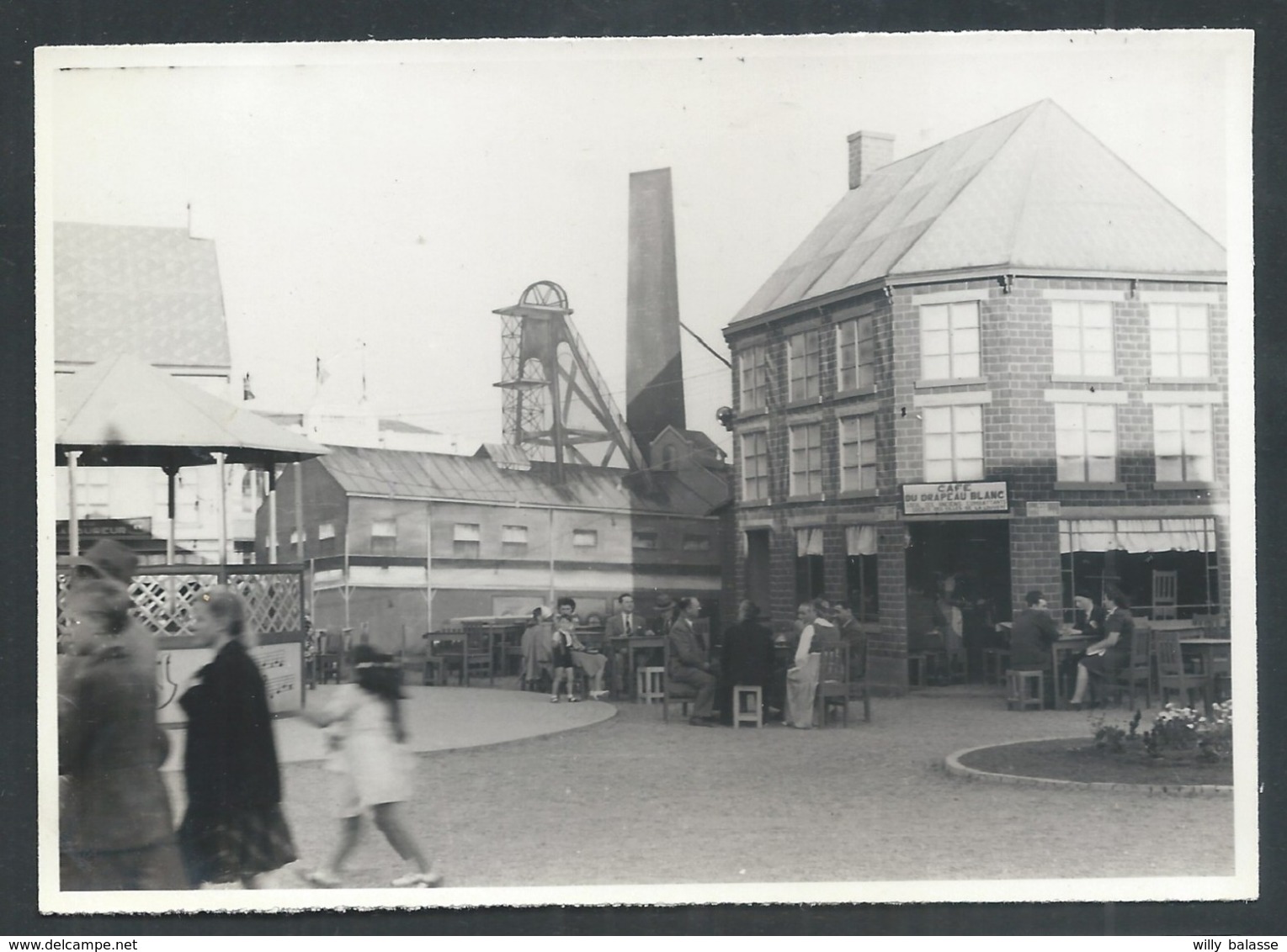 +++ PHOTO Propagande - Afrique - Congo Belge - ELISABETHVILLE - LUBUMBASHI - Kermesse Exposition provinces belges  //