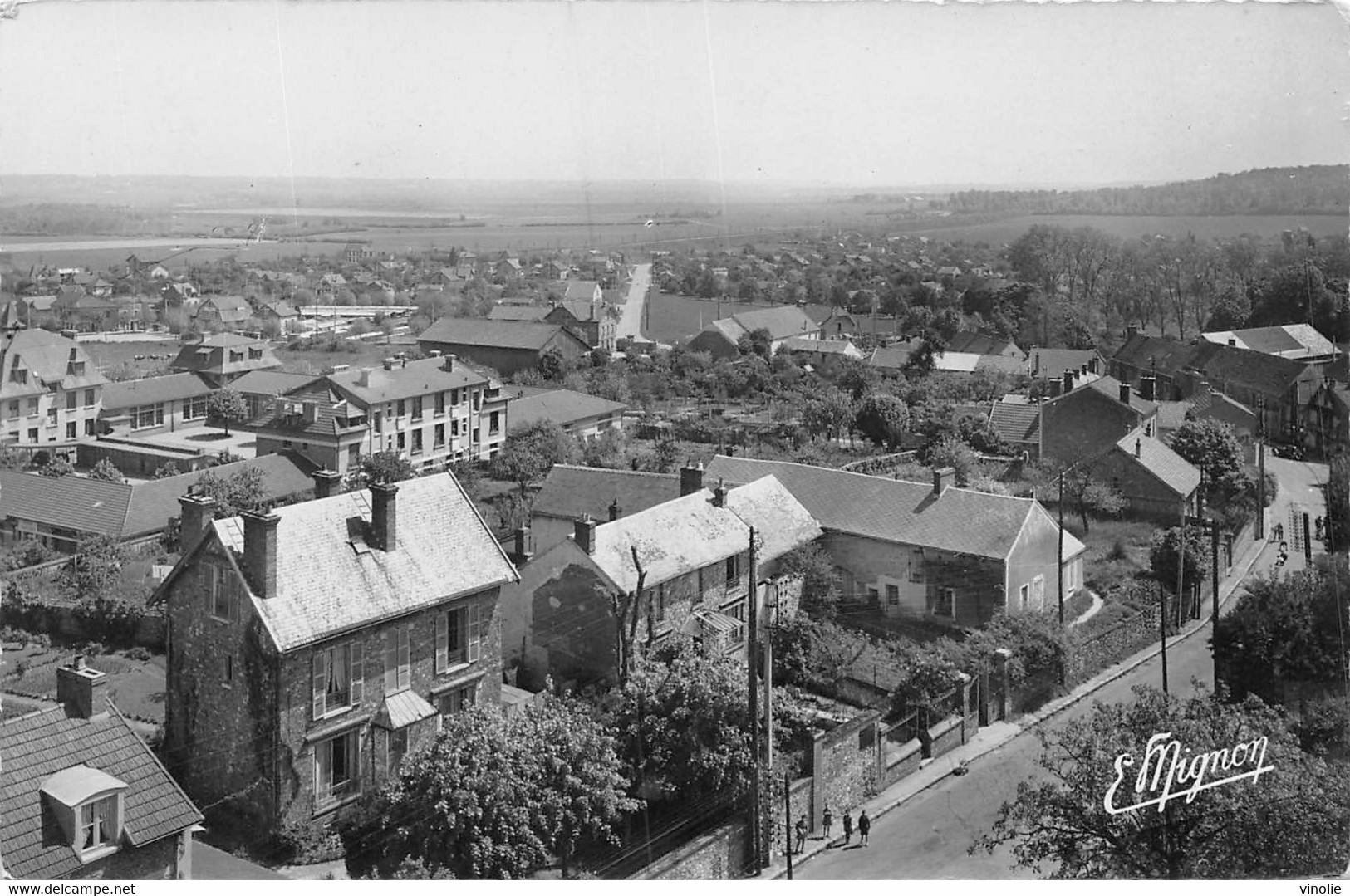 PIE-R.F-20-1972 : LES CLAYES SOUS BOIS