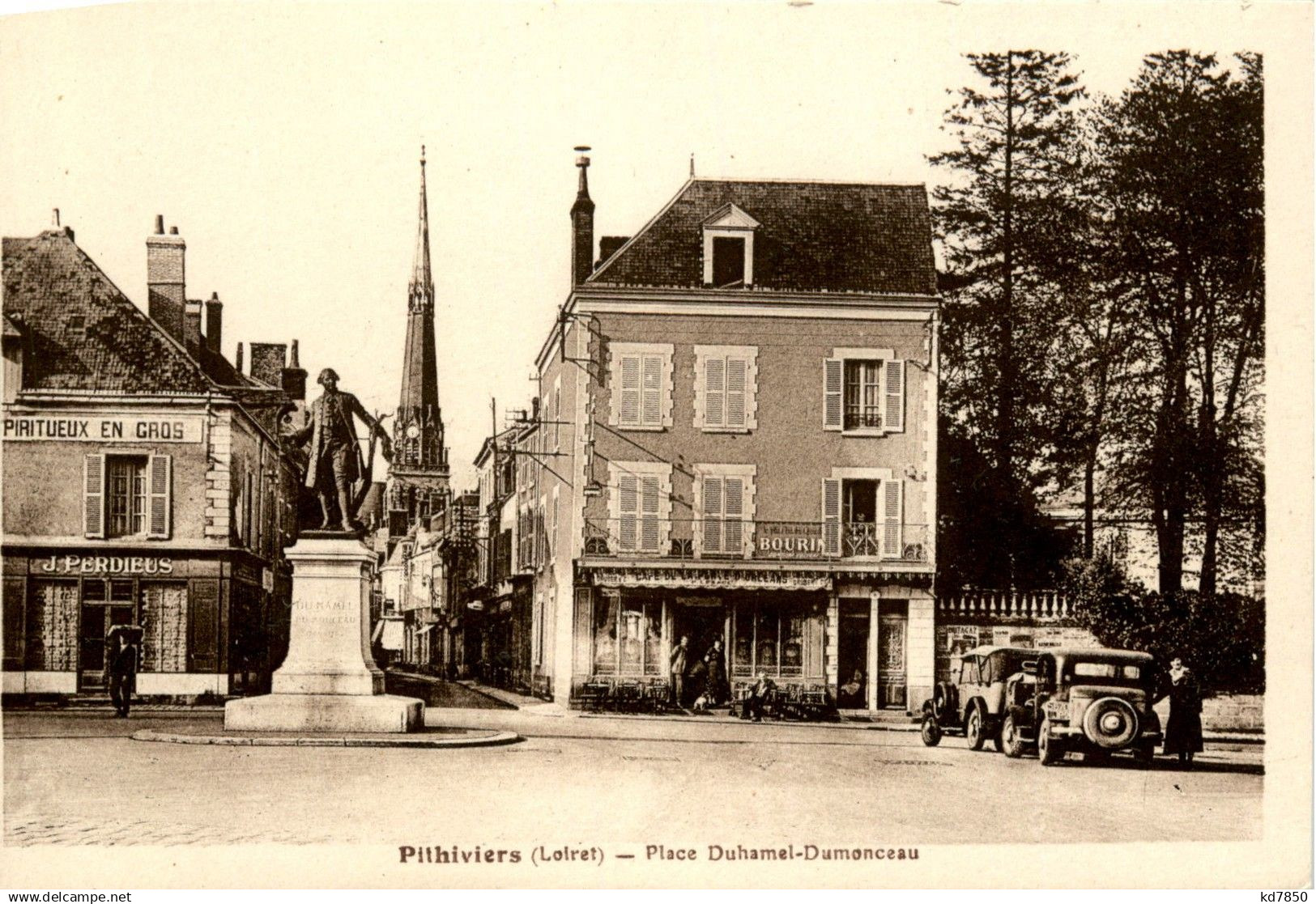 Pithiviers - Place Duhamal Dumonceau