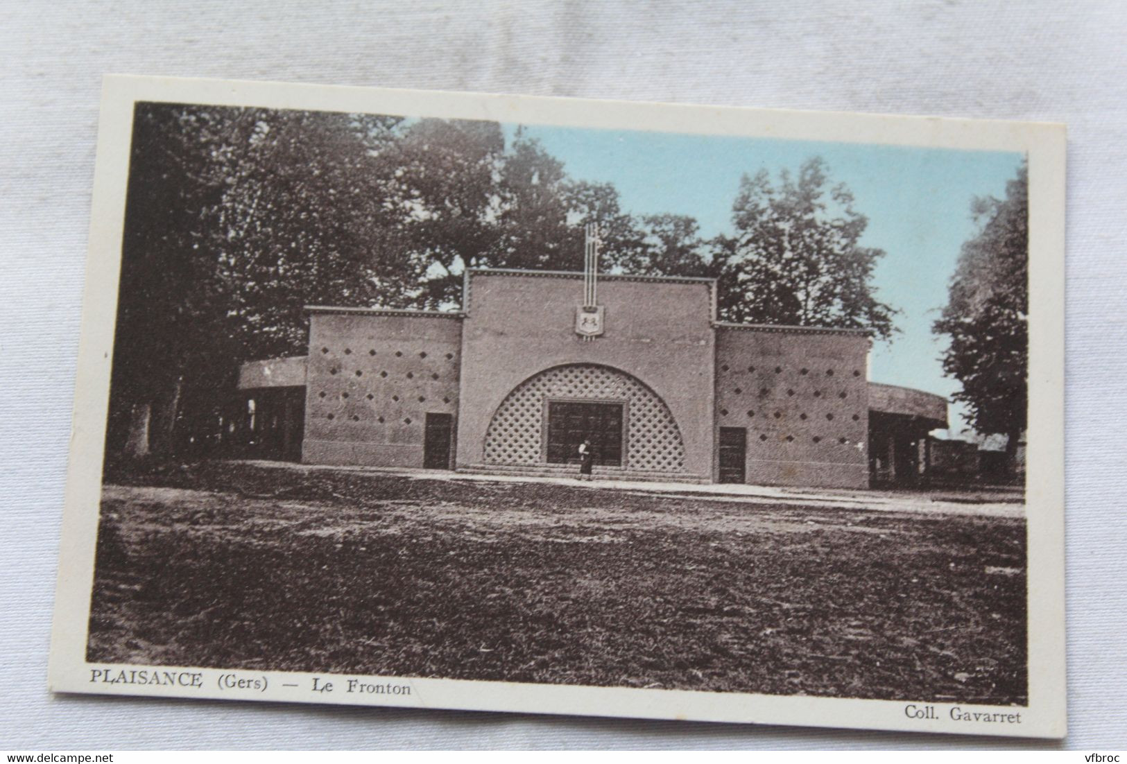 Plaisance, le fronton, Gers 32