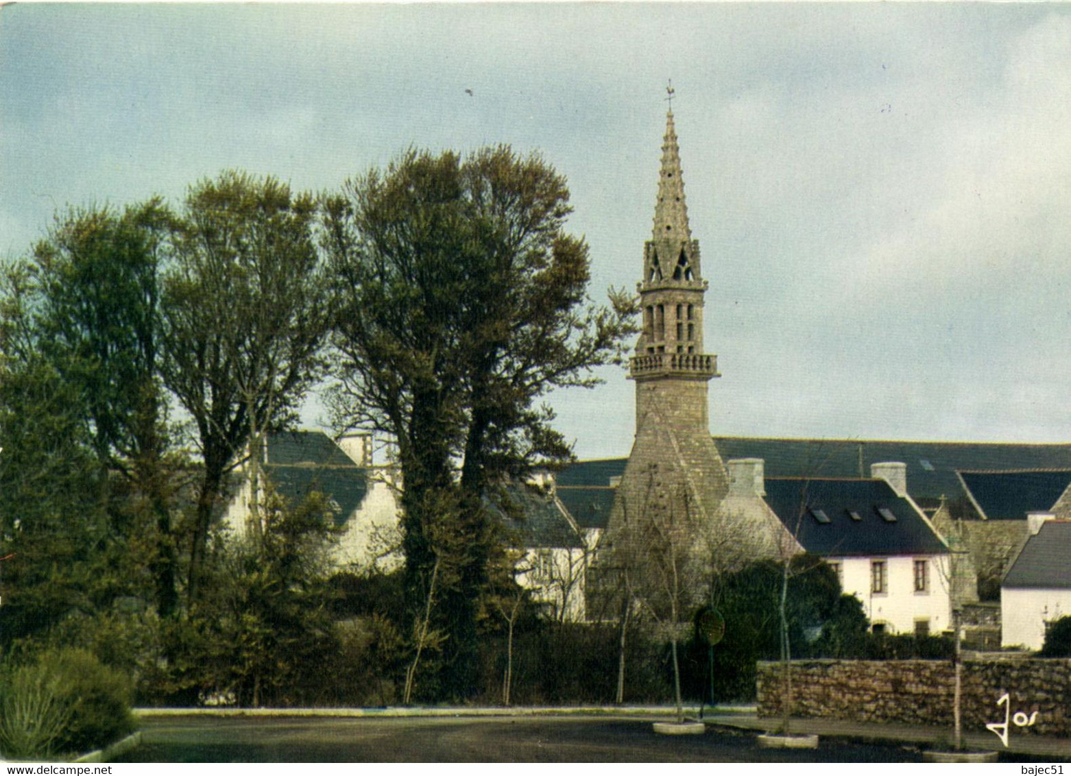 Plogoff - Le bourg; église