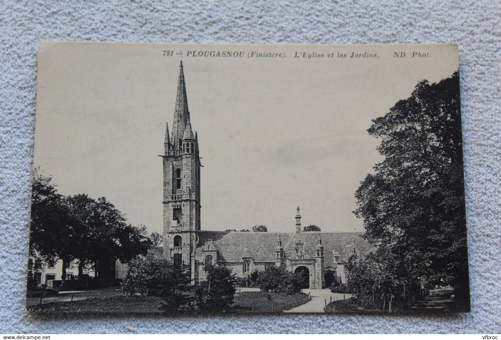 Plougasnou, l'église et les jardins, Finistère 29